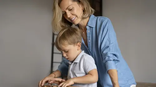 Barnepige eller guvernante: Hvad er forskellen, og hvem skal du vælge til dit barn?